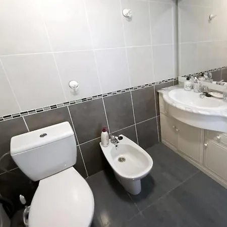 Apartamento Con Vista Al Golf Amarilla Sc743 *